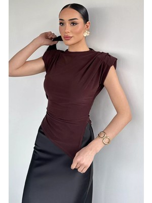 Gülseli Kadın Omuz Vatkalı Drapeli Asimetrik Kesim Bluz P-00020615