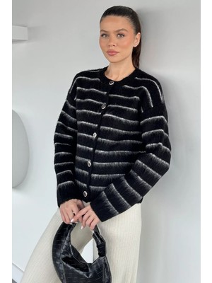 Gülseli Kadın Çizgi Desenli Triko Hırka P-00020319