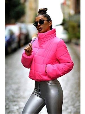 Modanı Seç Pembe Su Geçirmez Dik Yaka Kısa Şişme Mont