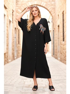 Modanı Seç Siyah V Yaka Göğsü Kelebek Nakışlı Cepli Oversize Uzun Gömlek Elbise