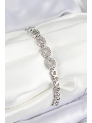İlkyaz Fashion Pirinç Zirkon Taşlı Oval Model Gümüş Renk Kadın Bileklik - TJ-BB7544