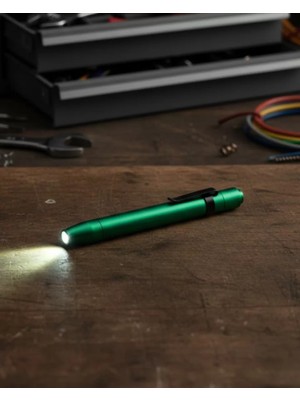 Pileli Store Cep Tipi LED Kalem Fener Hassas Alanlar Için Pratik Çözüm