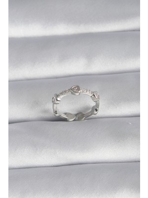 İsmiyle Al Pirinç Gümüş Renk Kalp Model Zirkon Taş Detay Kadın Yüzük