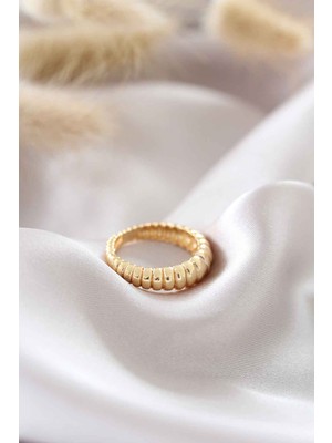 İlkyaz Fashion Altın Renk Ayarlamalı Burgu Kadın Yüzük - TJ-BYK1503