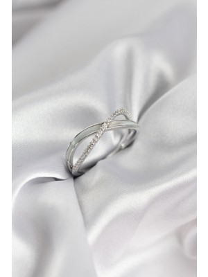 İsmiyle Al Zirkon Taşlı Sarmal Sedefli Gümüş Renk Kadın Yüzük