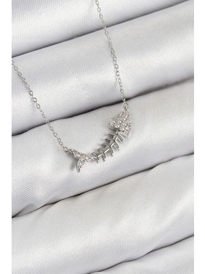 İlkyaz Fashion Pirinç Zirkon Taşlı Balık Kılçığı Model Gümüş Renk Kadın Kolye - TJ-BKO10413