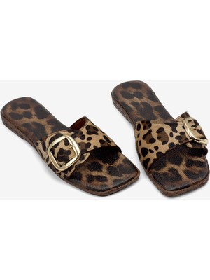 Tonny Black Kadın Leopar Rahat Kalıp Leopar Desenli Tokalı Terlik