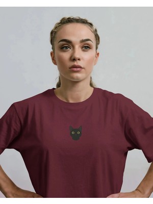 Muhtar Store Kadın Siyah Kedi Baskılı Oversize Tişört – Minimal Black Cat Tasarım