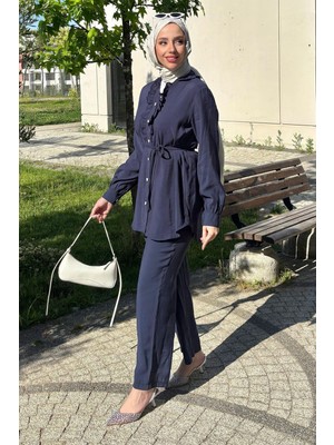 Tesettür Diyarı Yazlık Kumaş Önü Fırfır Detaylı Takım- Lacivert