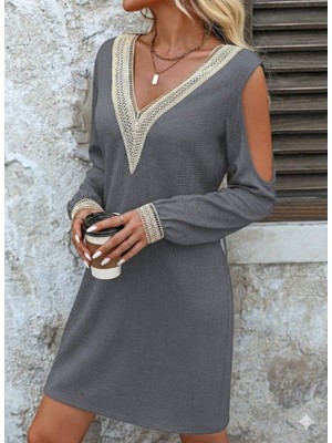 Janes Kadın Uzun Kollu Omuzdan Açık V Dantel Yakalı Mini Waffle Elbise