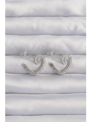 Ergün Collection Pirinç Gümüş Renk Zirkon Taşlı Kıvrımlı Yarım Kalp Küpe