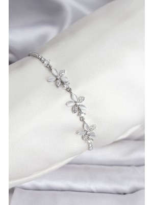 Ergün Collection Çiçek Model Zirkon Taşlı Gümüş Renk Pirinç Su Yolu Kadın Bileklik