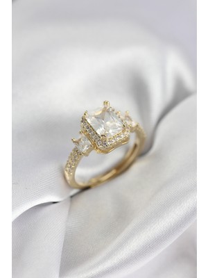 Ergün Collection Gold Renk Kare Baget Zirkon Taşlı Tek Taş Model Kadın Yüzük