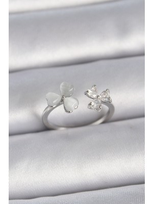 Ergün Collection Pirinç Gümüş Renk Ayarlanabilir Zirkon Taşlı Beyaz Mineli Kalp Model Kadın Yüzük