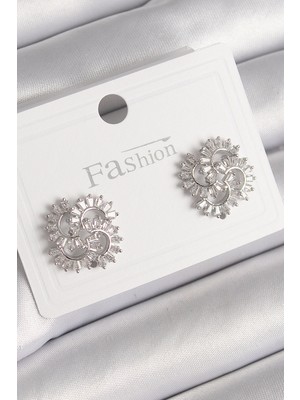 Ergün Collection Pirinç Gümüş Renk Zirkon Taşlı Yonca Model Kadın Küpe