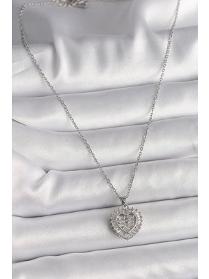 VeraGlobe Buğz 316L Çelik Gümüş Renk Zincir Zirkon Taşlı Kalp Model Kadın Kolye - Buğz