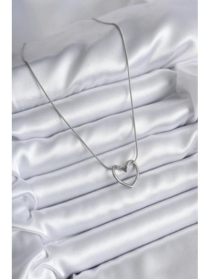 VeraGlobe Buğz 316L Çelik Gümüş Renk Kalp Model Kadın Kolye - Buğz