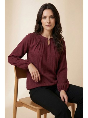 Kadoma Kadın Bordo Pileli Damla Yaka Aksesuarlı Örme Jakar Esnek Penye Uzun Kol Bluz & Tesettür Bluz