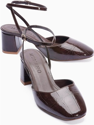 Mubiano Kadın Rugan Topuklu Ayakkabı Kroko Desenli Baretli Helina Siyah