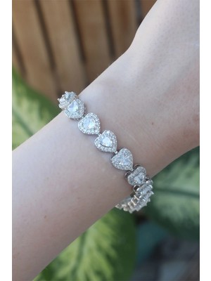 VeraGlobe Buğz Vip Seri Pirinç Zirkon Taşlı Gümüş Renk Kalp Model Bileklik - Buğz