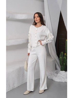 CHWAIN Taş Detaylı Kadın Triko Takım – Zarif ve Modern Şıklık