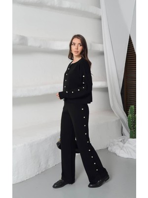 CHWAIN Taş Detaylı Kadın Triko Takım – Zarif ve Modern Şıklık