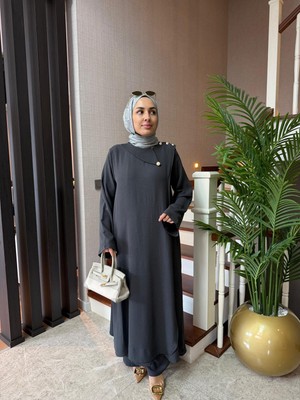 Moda Aerobin Kumaş Düğme Detaylı Uzun Tunik Pantolonlu Tesettür Takım 130 cm – Rahat Kesim Şık Günlük Kombin