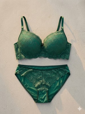 Kadın Dantelli Destekli Sütyen Külot Iç Çamaşırı Takımı