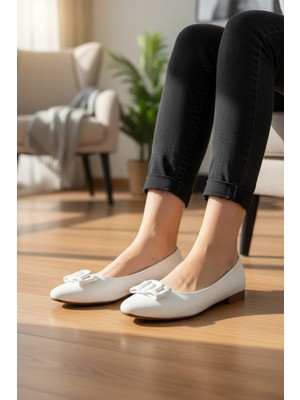 Enoch Kadın Beyaz Geometrik Toka Detaylı Zarif Klasik Babet