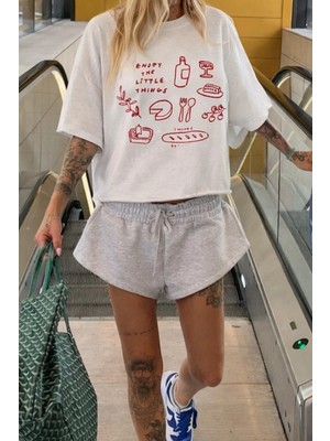 Monila Kadın Premium Kumaş Ekru Baskılı Oversize T-Shirt