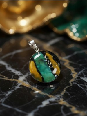 Anka Select Doğal Taş Oval Kolye Ucu – Yeşil Sarı Desenli El Yapımı Doğal Taş Kolye Ucu Vintage Takı Tasarımı Kolye