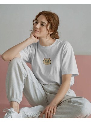 Muhtar Store Uzun Tüylü Kedi Baskılı Kadın Oversize Tişört – Minimal Fluffy Cat Tasarım