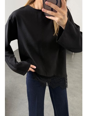 5in1Canpolat Siyah Asimetrik Kesim Dantel Detaylı Bluz