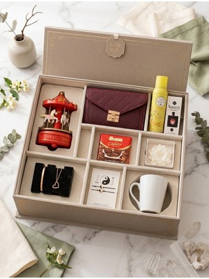 OEM Sevgiliye  Özel Atlı Karınca, Çanta,takı,parfüm,deodorant Konsept Premium Kadın Hediye Kutusu Seti