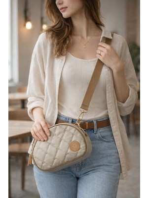 Generic Krem Kapitone Kadın Çapraz Çanta – Günlük Şık ve Kullanışlı Tasarım