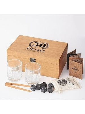 Starseven Hediyesepeti 30 Yaş Tasarımlı Ahşap Kutulu 2'li Glasgow Viski Kadeh Seti + 6 Soğutucu Taş