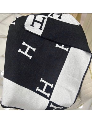 H Desen Battaniye Siyah-Beyaz