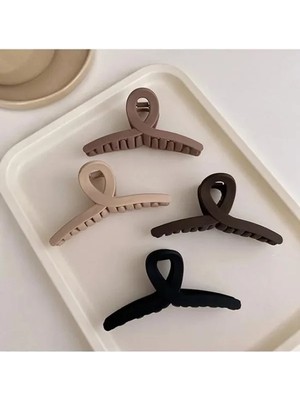 Esranın Dünyası 4'lü Kadın ve Çocuk Mandal Toka Seti - Şık ve Kullanışlı