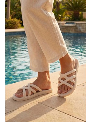 Gezer Yazlık Kaydırmaz Taban Kadın Terlik