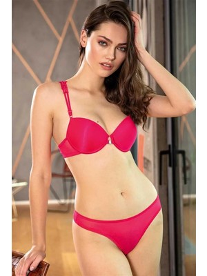 Pileli Store  Balenli Destekli Dolgulu Sırt Detaylı Dantelli Sütyen ve String Takım