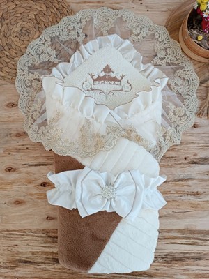 Epilons Yenidoğan Wool Yün Kumaş Taç Nakışlı Güpür Duvaklı Fiyonk Prizma Taş Unisex Kundak Bebek Battaniyes