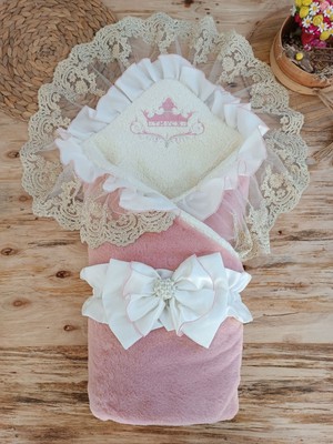 Epilons Yenidoğan Wool Yün Kumaş Taç Nakışlı Güpür Duvaklı Fiyonk Prizma Taş Unisex Kundak Bebek Battaniyes