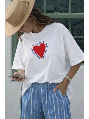 Monila Kadın Premium Kumaş Ekru Kalp Baskılı Oversize T-Shirt