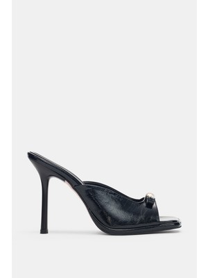 Selin Shoes Norisse Küt Burun Toka Aksesuar Topuklu Kadın Terlik- Siyah