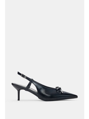 Selin Shoes Veloria Fiyonk Aksesuar Sivri Burun Kısa Topuk Kadın Topuklu Ayakkabı- Siyah