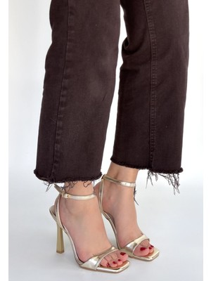 Jowin Gold Rugan Topuklu Bilekten Kemerli Ayakkabı - Lisinya