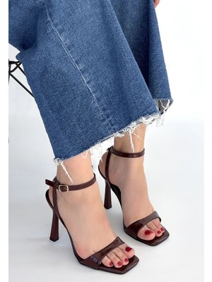 Alfaze Bordo Rugan Bilekten Kemerli Şık Ince Topuklu Ayakkabı Topuk Boyu 10 cm