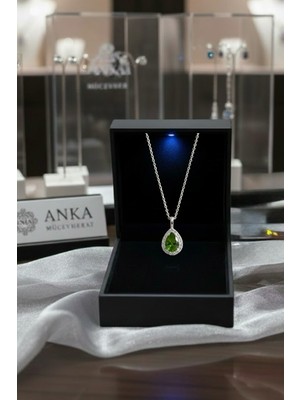 Anka Mücevherat Işıklı Kutuda 925 Ayar Gümüş Damla Kadın Kolye (Yeşil)