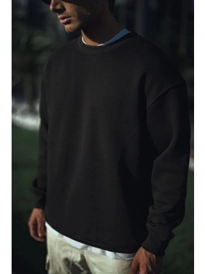 Erkek Pamuklu Bisiklet Yaka Üç Iplik Basic Sweatshirt - Siyah