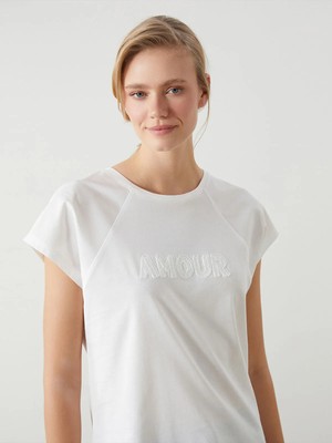 Lc Waikiki Yeni Sezon Bisiklet Yaka Nakışlı Kadın Tişört